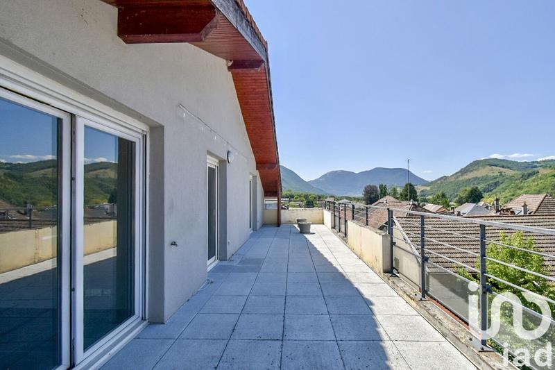 Appartement - 120 m² - 4 pièces