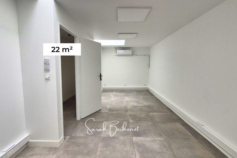 Bureau - 87 m² - 2 pièces