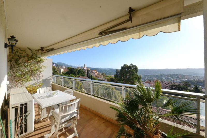 Appartement - 84 m² - 4 pièces