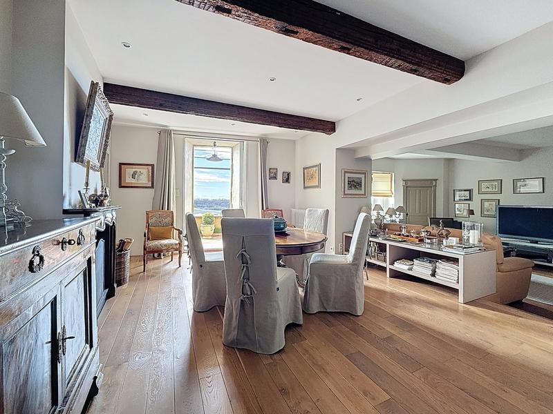 Maison traditionnelle - 177 m² - 5 pièces