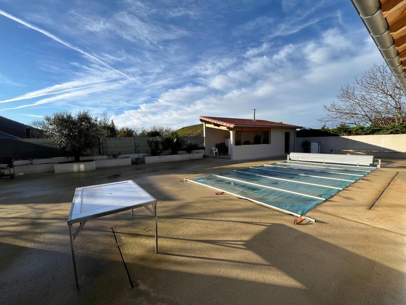 Maison - 203 m² - 5 pièces