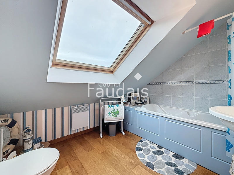 Maison - 95 m² - 6 pièces