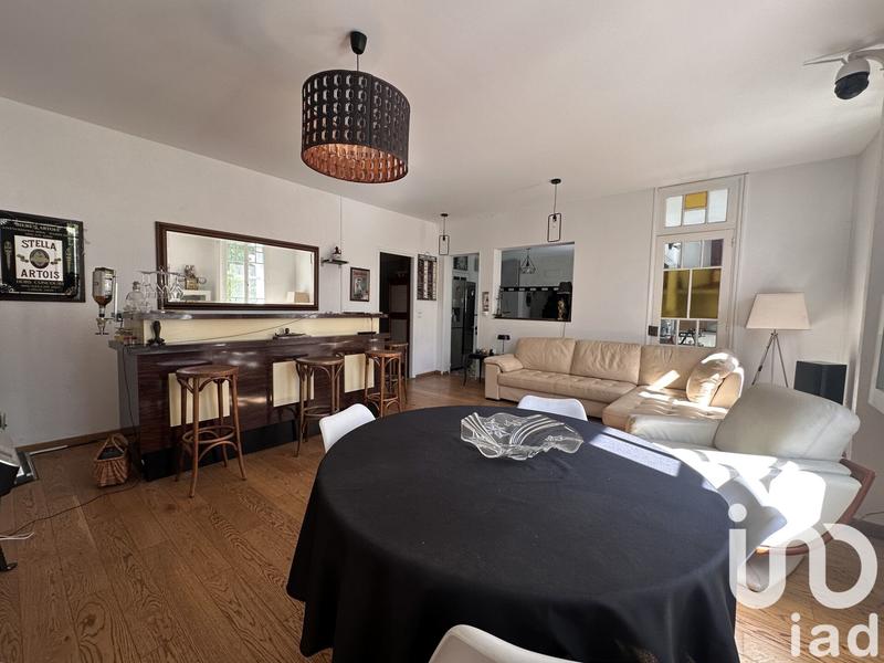 Maison - 240 m² - 8 pièces