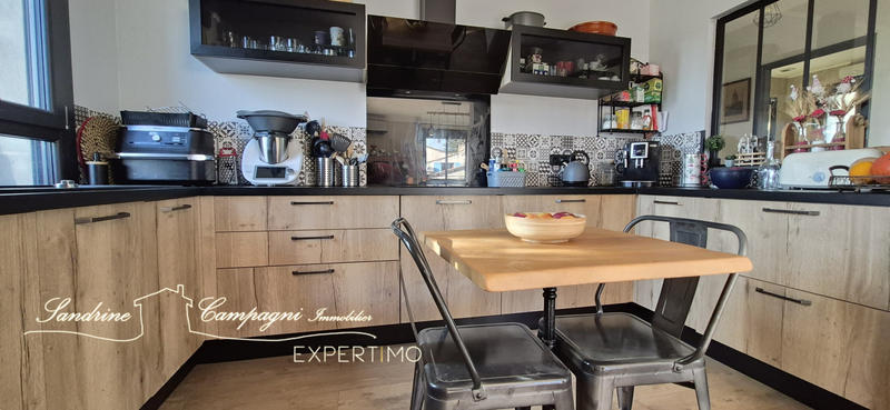 Maison - 152 m² - 6 pièces