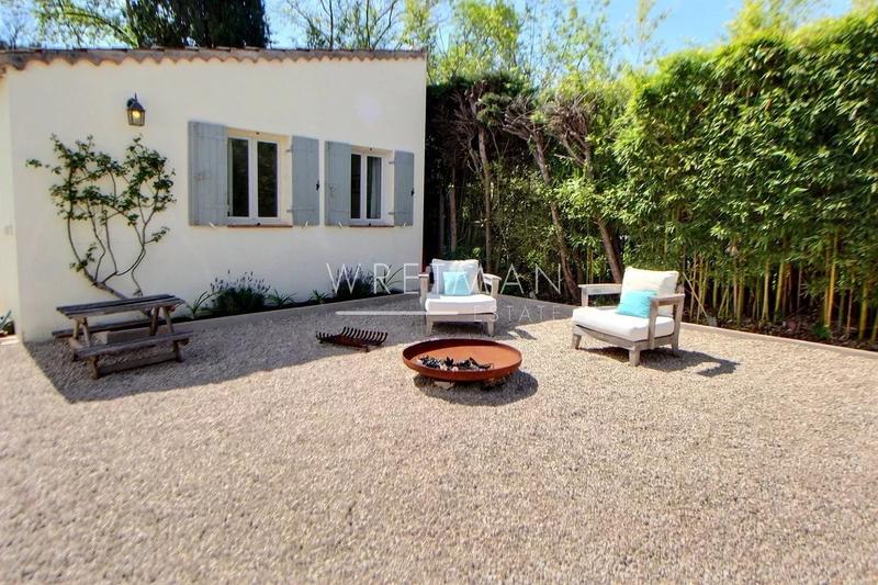 Villa - 218 m² - 7 pièces