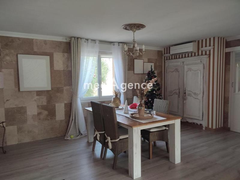 Maison - 203 m² - 10 pièces