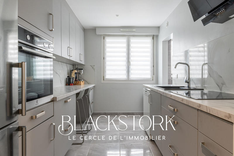 Appartement - 93 m² - 5 pièces