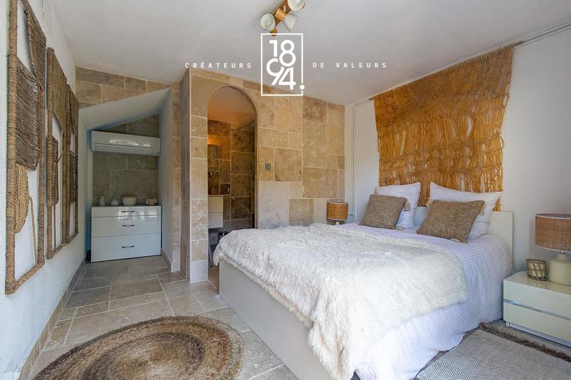 Maison - 180 m² - 6 pièces