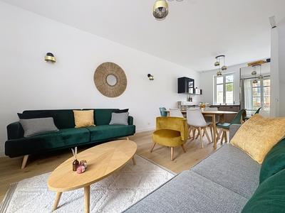 Maison - 141 m² - 7 pièces