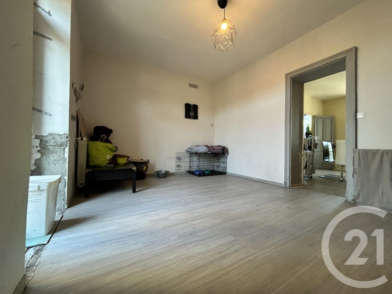 Maison - 96 m² - 5 pièces