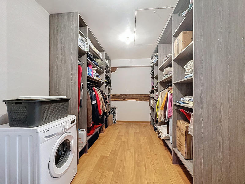 Maison - 210 m² - 7 pièces