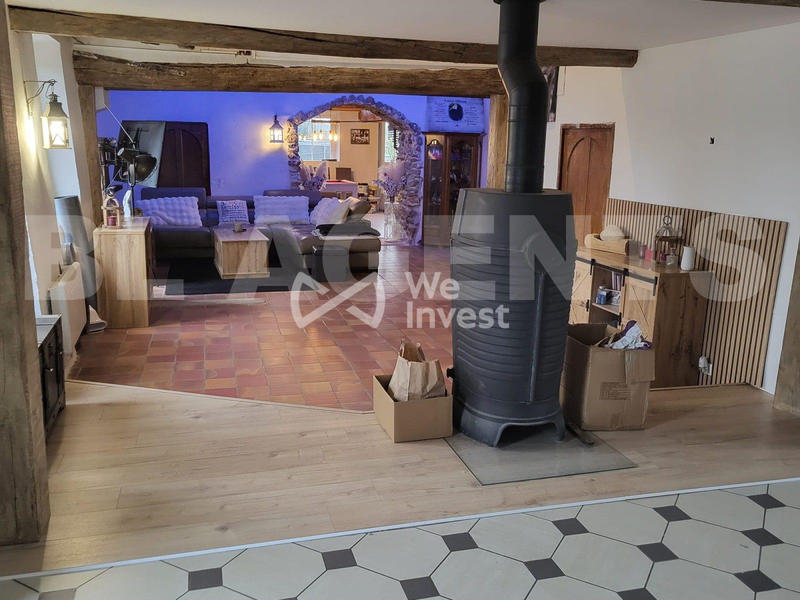 Maison - 308 m² - 14 pièces