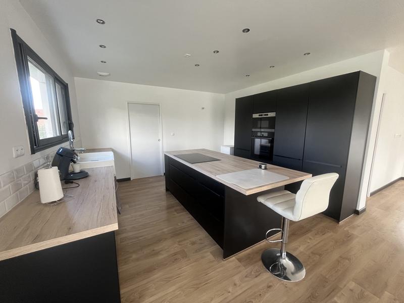 Maison traditionnelle - 140 m² - 5 pièces