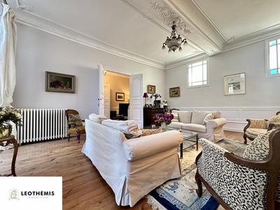 Maison - 362 m² - 14 pièces