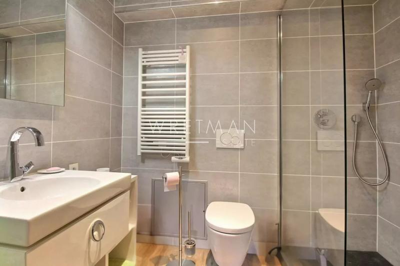 Appartement - 160 m² - 4 pièces