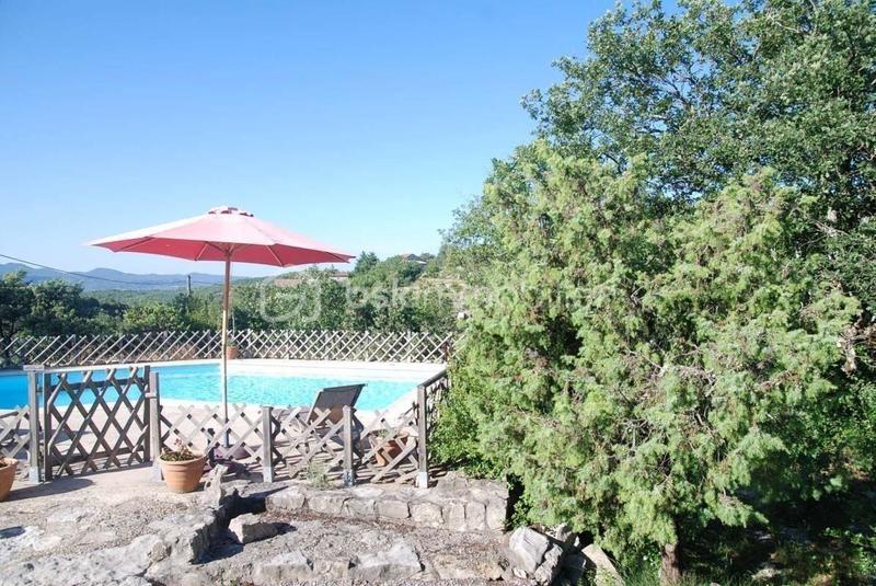 Maison en pierre - 225 m² - 14 pièces