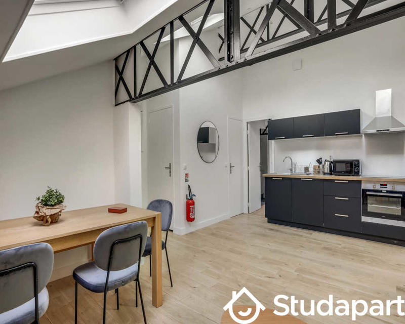 Chambre - 50 m² - 1 pièce