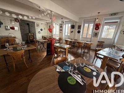 Maison - 240 m² - 7 pièces