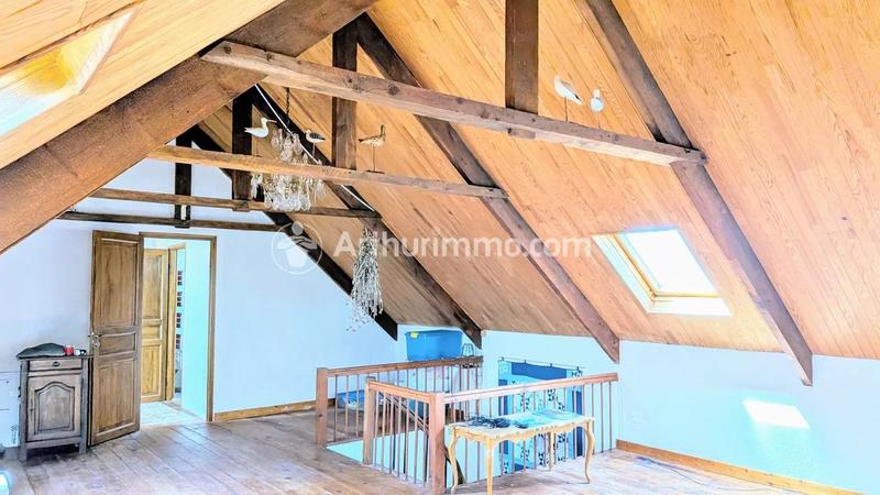 Maison - 227 m² - 8 pièces