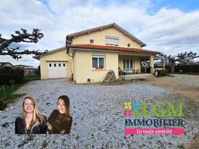 Maison - 166 m² - 7 pièces