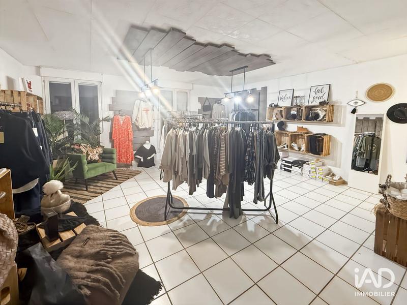 Local commercial - 152 m²