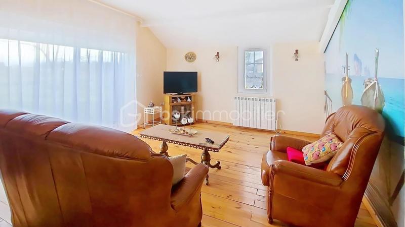 Maison traditionnelle - 90 m² - 5 pièces