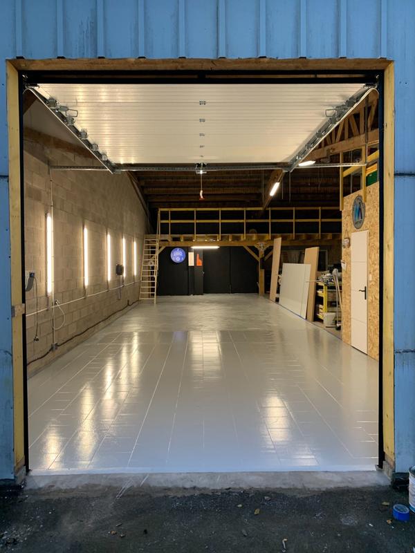 Local d'activités - 275 m²