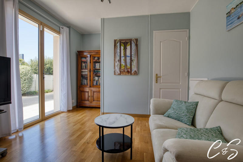Maison - 215 m² - 6 pièces