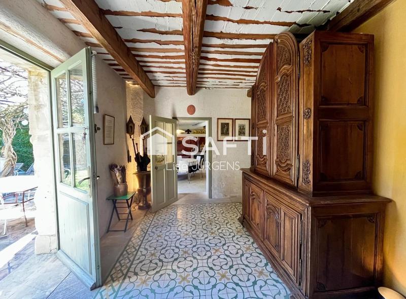 Maison - 300 m² - 10 pièces