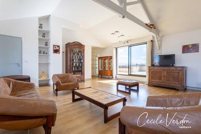 Appartement - 192 m² - 8 pièces