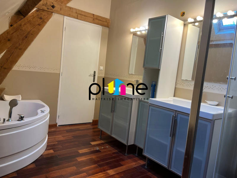 Maison - 200 m² - 7 pièces