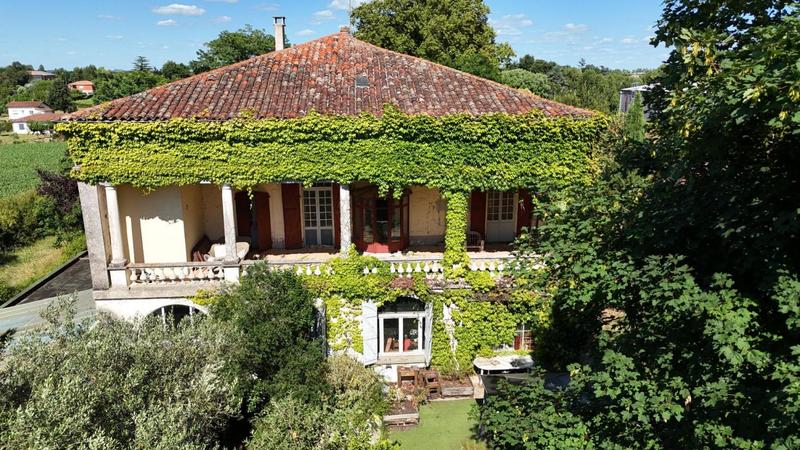 Château - 400 m² - 11 pièces