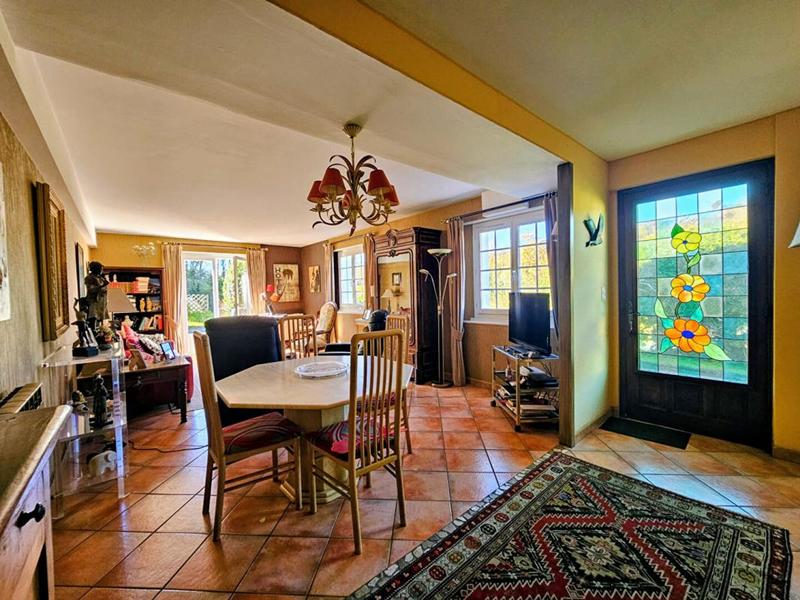 Maison - 187 m² - 7 pièces