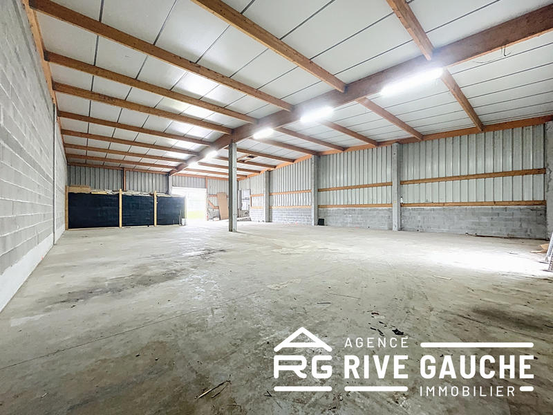 Entrepôt - 1 000 m²