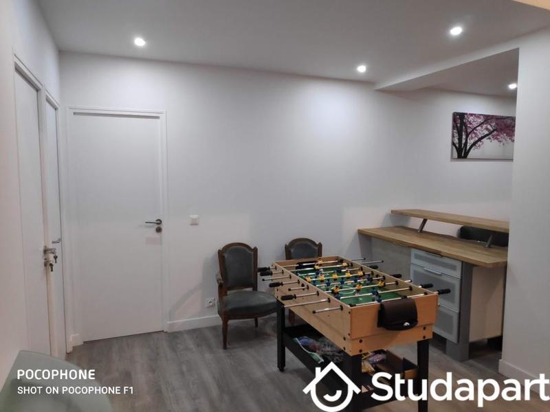 Chambre - 11 m² - 1 pièce