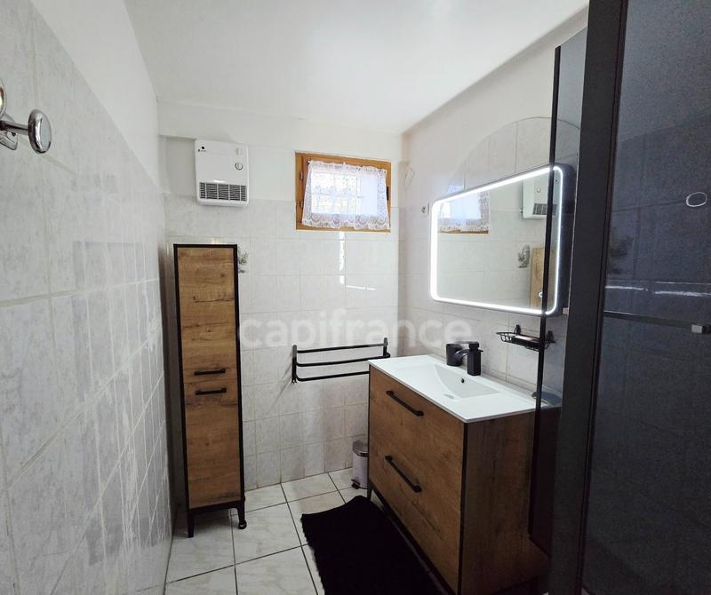 Maison - 182 m² - 7 pièces