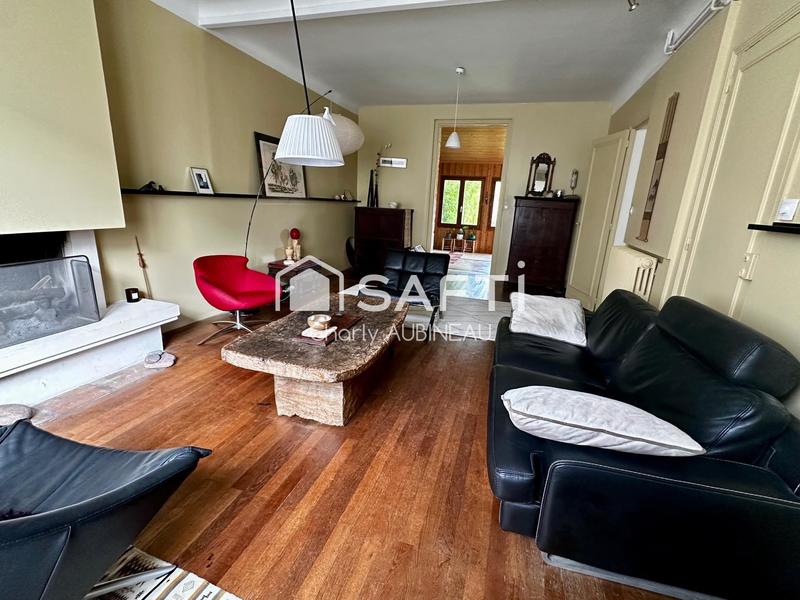 Maison - 171 m² - 8 pièces