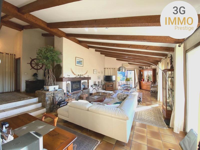 Demeure - 230 m² - 7 pièces