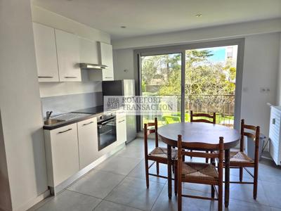 Appartement - 81 m² - 3 pièces