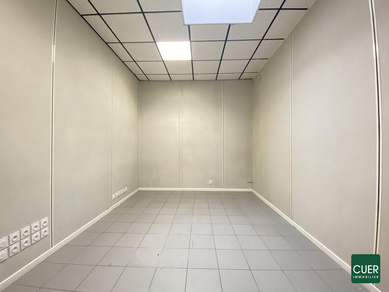 Local commercial - 248 m² - 5 pièces