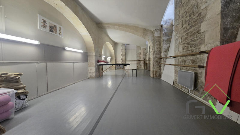 Local commercial - 322 m² - 8 pièces