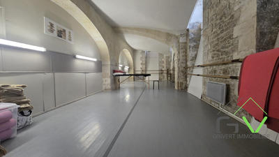 Local commercial - 322 m² - 8 pièces