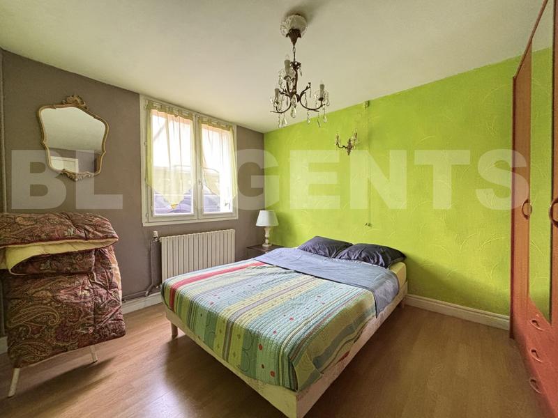 Maison traditionnelle - 92 m² - 5 pièces