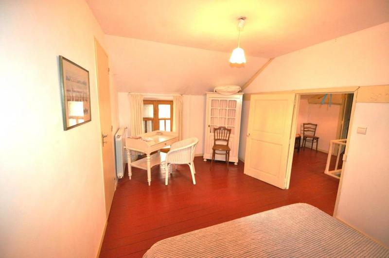 Corps de ferme - 700 m² - 8 pièces