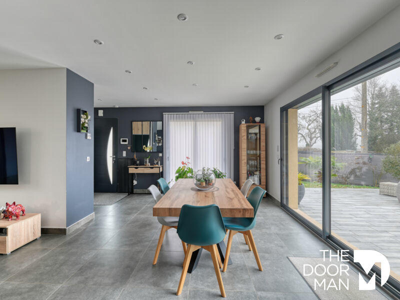 Maison - 121 m² - 5 pièces