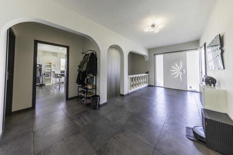 Maison - 252 m² - 7 pièces