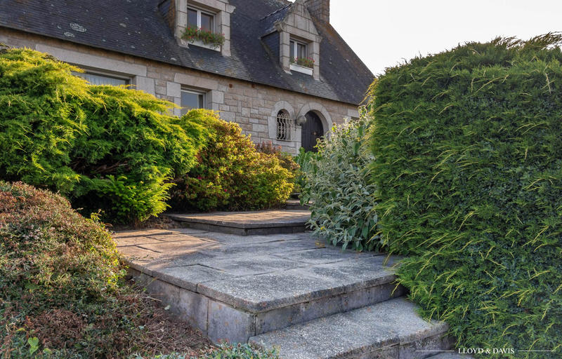 Maison - 213 m² - 7 pièces