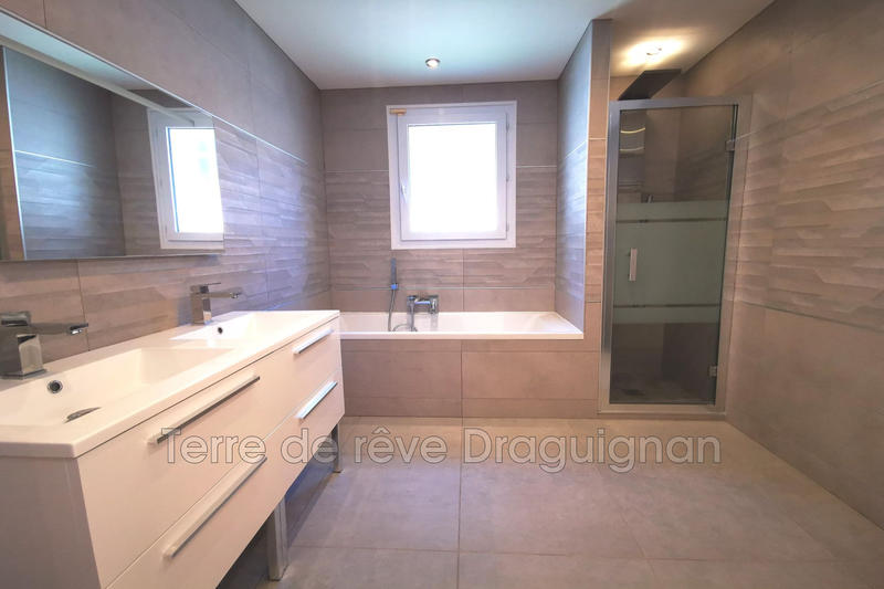 Villa - 140 m² - 6 pièces