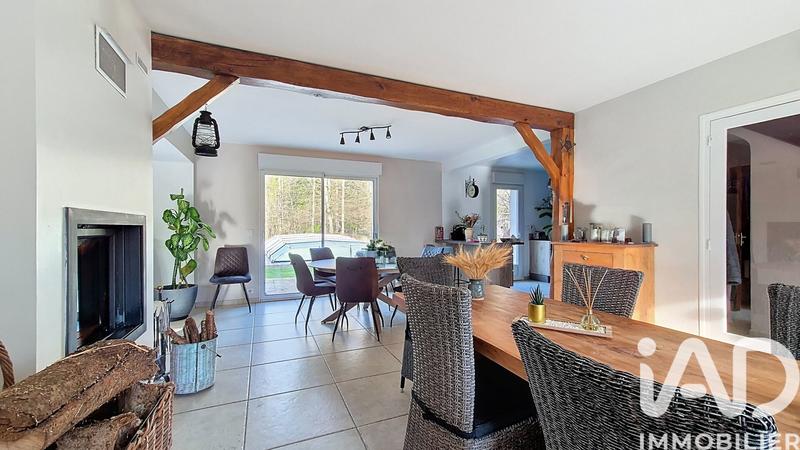 Maison - 210 m² - 7 pièces