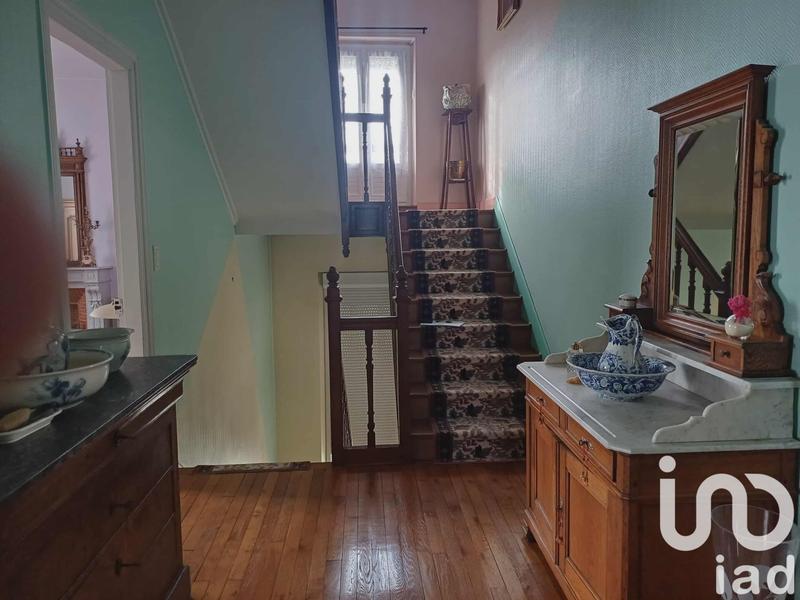 Maison - 241 m² - 8 pièces